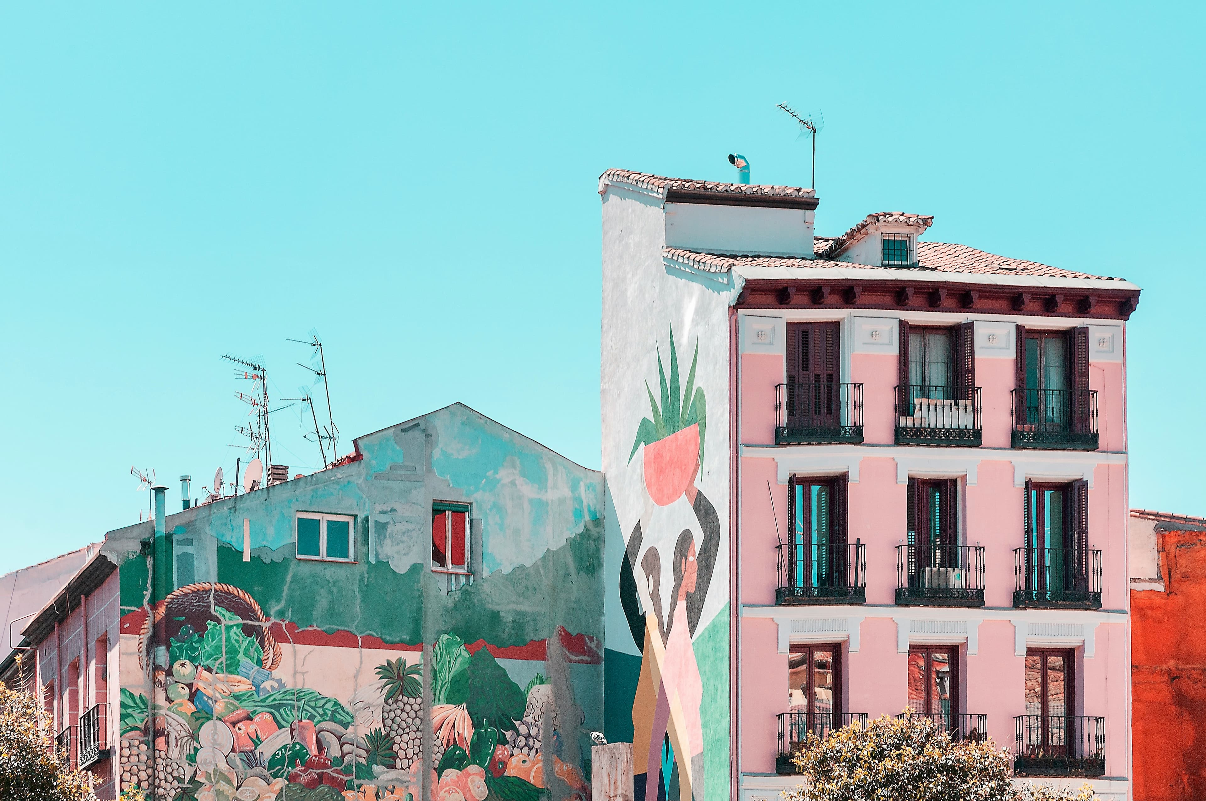 Madrid 2025: Barrios, museos y mercados — guía urbana profunda de 4–6 días para vivir la capital