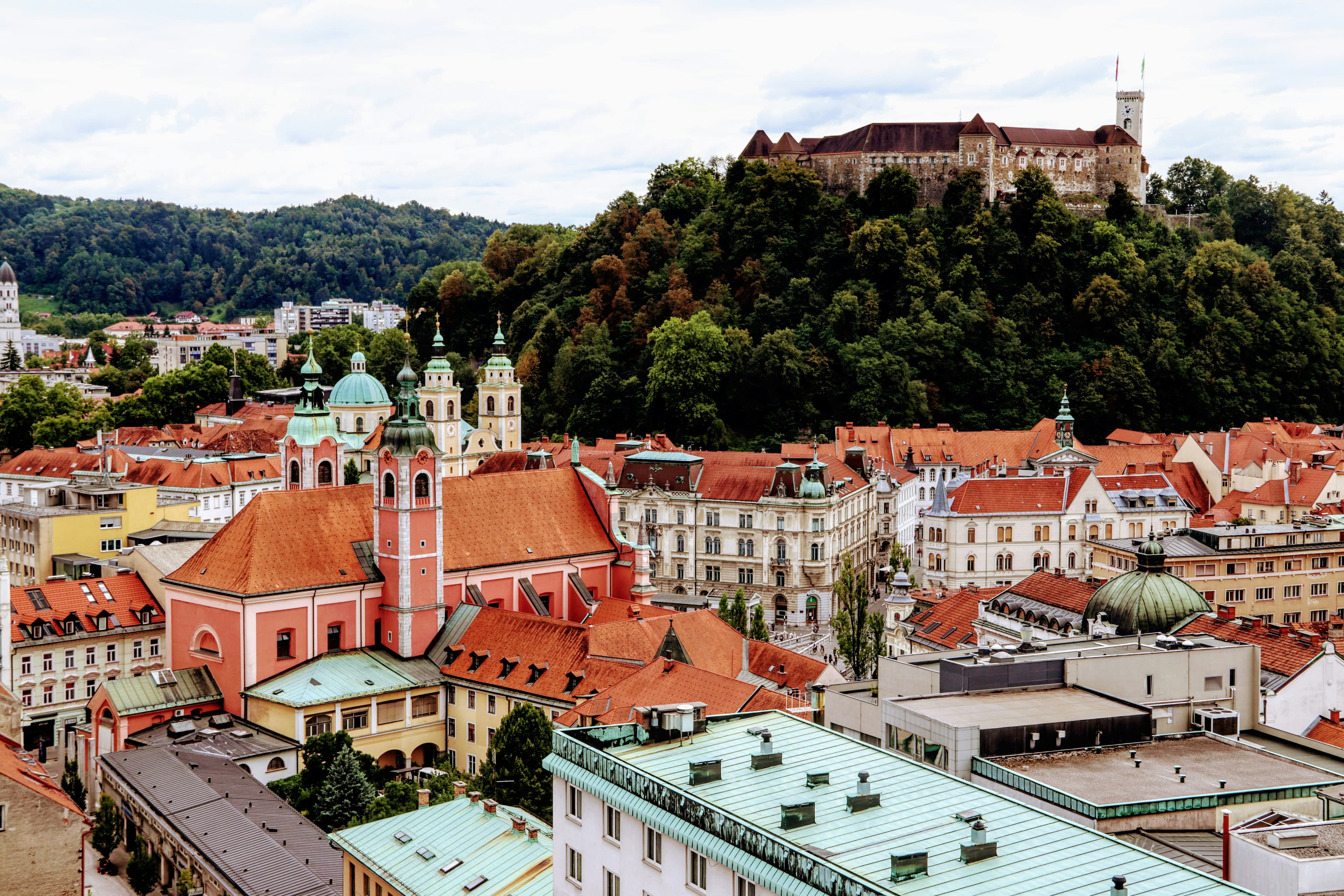 Ljubljana & Lake Bled (2025): A Calm Capital, Alpine Reflections, and a 2–4 Day Plan