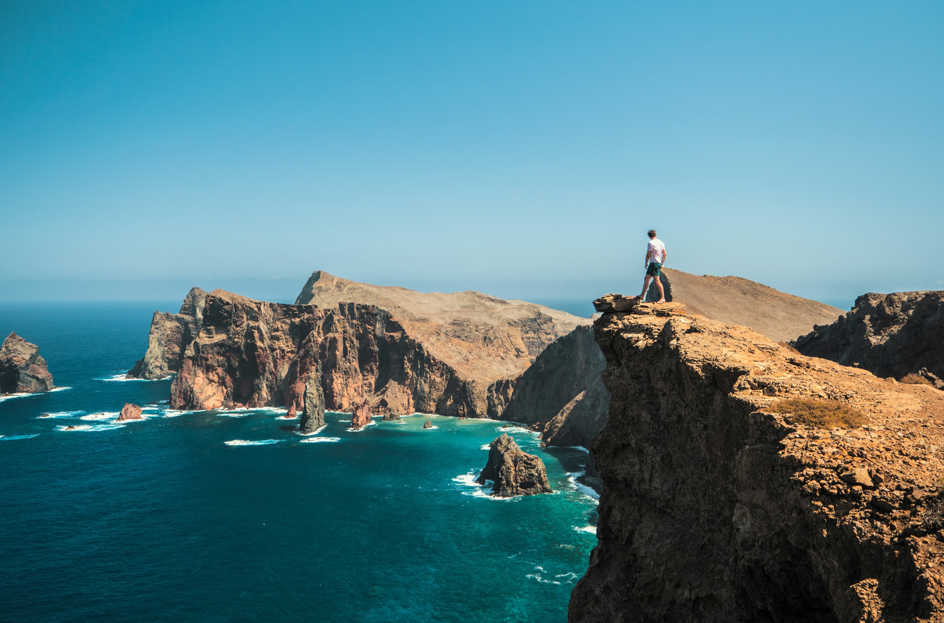 Madeira 2025: Levadas, Cliffs, and Atlantic Gardens — A Complete Guide from Funchal