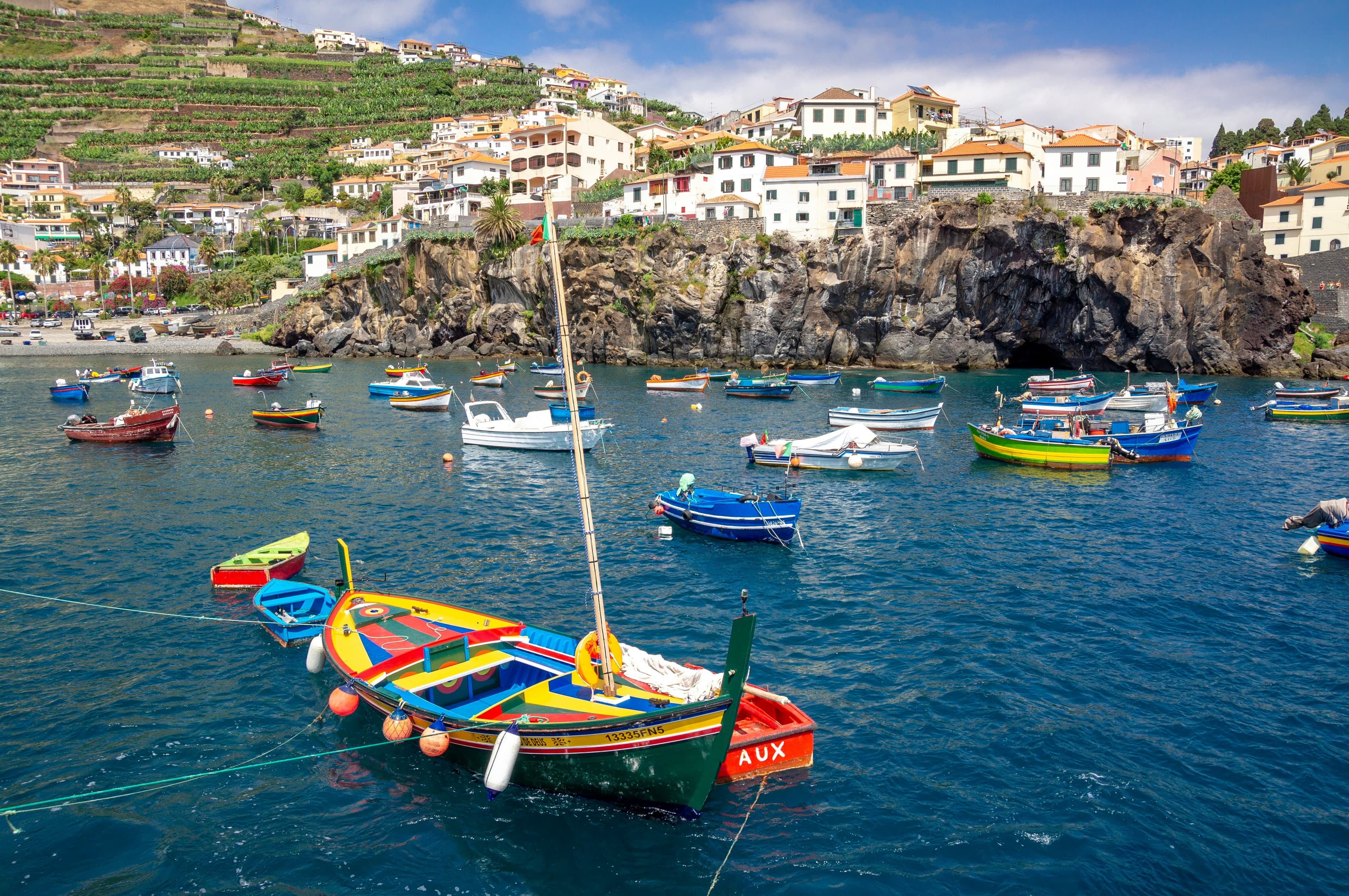 Madeira 2025: Levada Hikes, Sea Cliffs, and Cloud Forests — 5–7 Day Island Guide