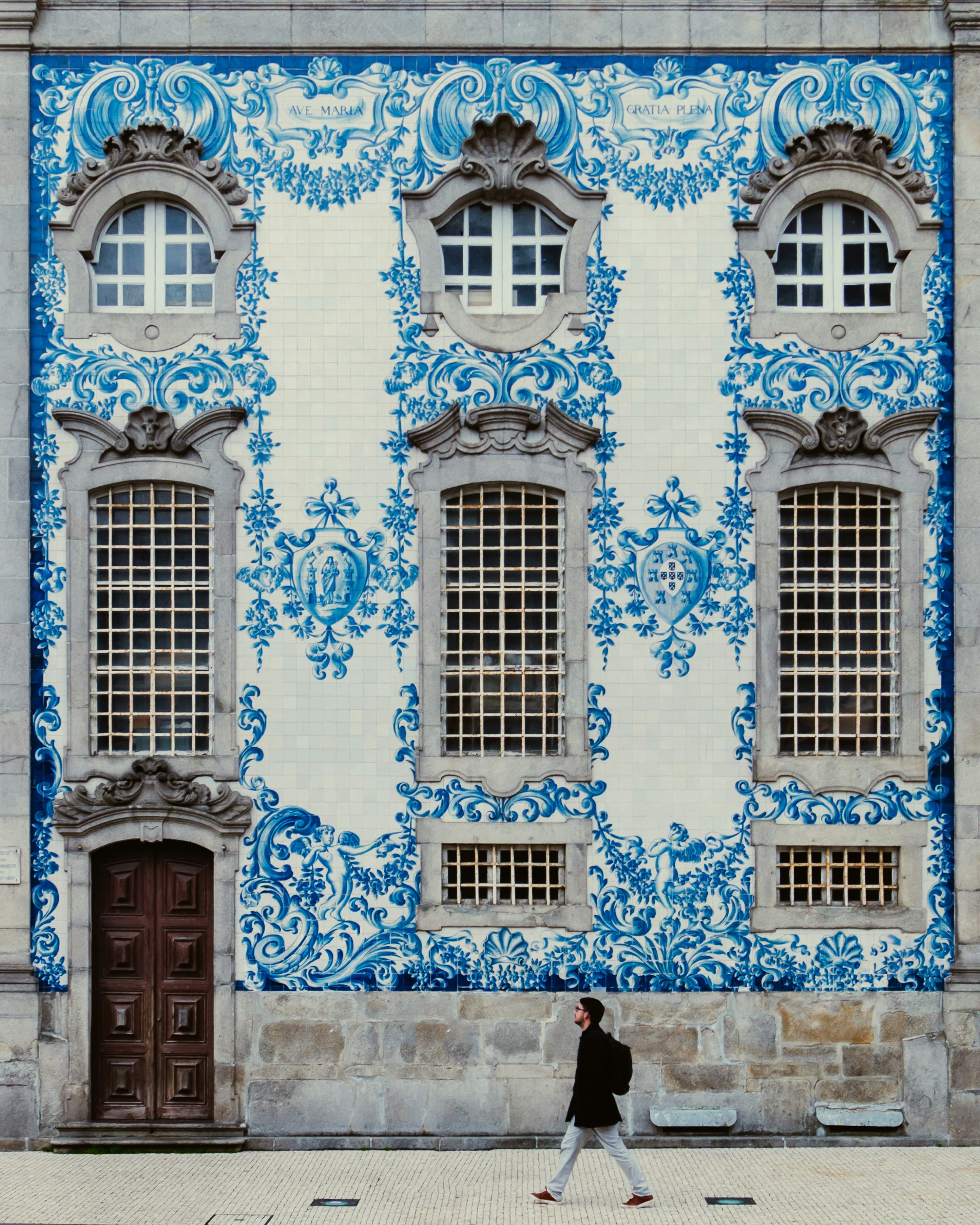 Porto 2025 City & Coast Guide: Riverfront Charm, Wine Cellars, and Atlantic Breezes (2–4 Day Plan)
