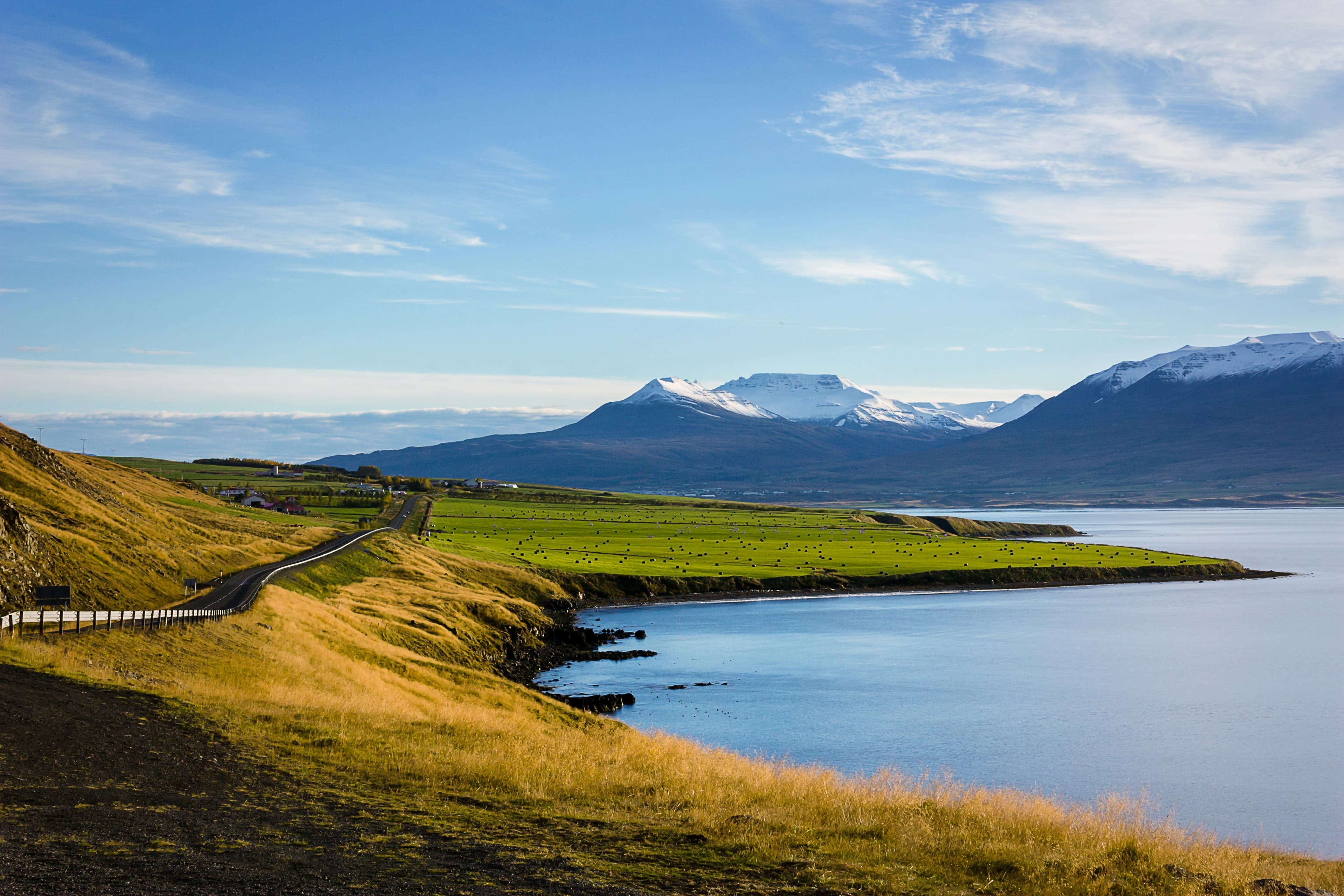 Ultimate Iceland Road Trip Guide 2025: Northern Lights, Glaciers & Hot Springs Adventure