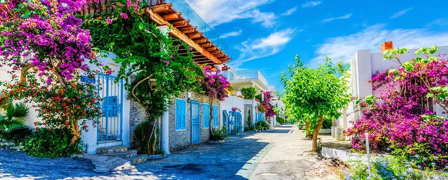 Bodrum 2025: Ege’nin Koyları, Antik Kalıntılar ve Yavaş Tatil Rehberi