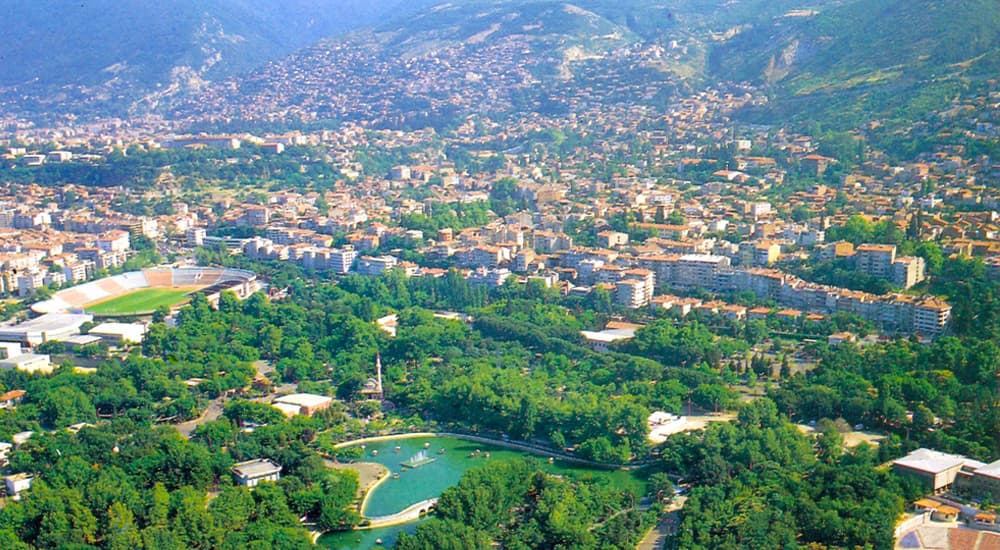 Bursa 2025 Kış Rehberi: Uludağ Kayak, Osmanlı Mirası, Cumalıkızık, Termal Kaplıcalar ve Lezzet Durakları