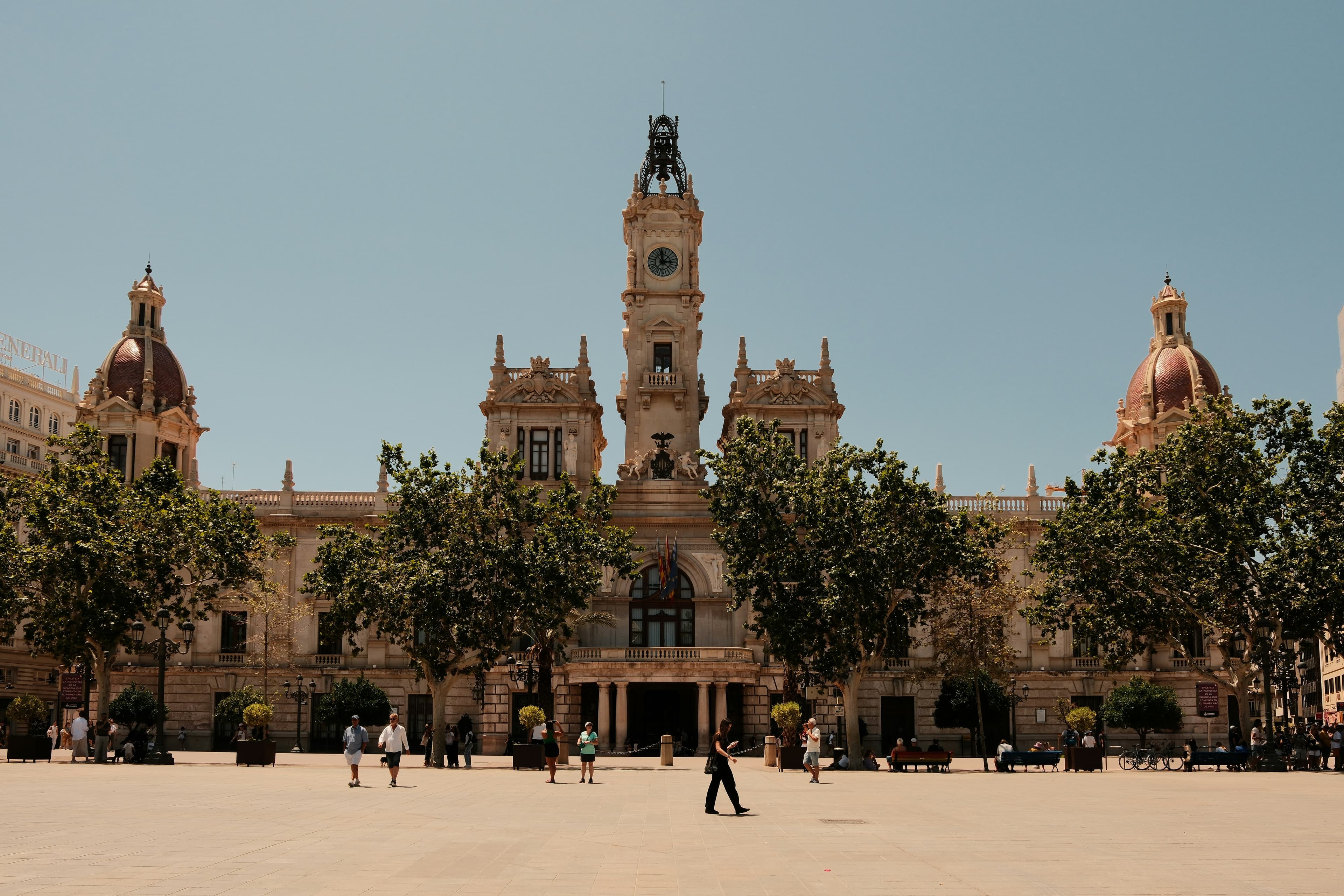Valencia 2025: Ciudad de las Artes y las Ciencias, playas y paella — Guía urbana 3–5 días