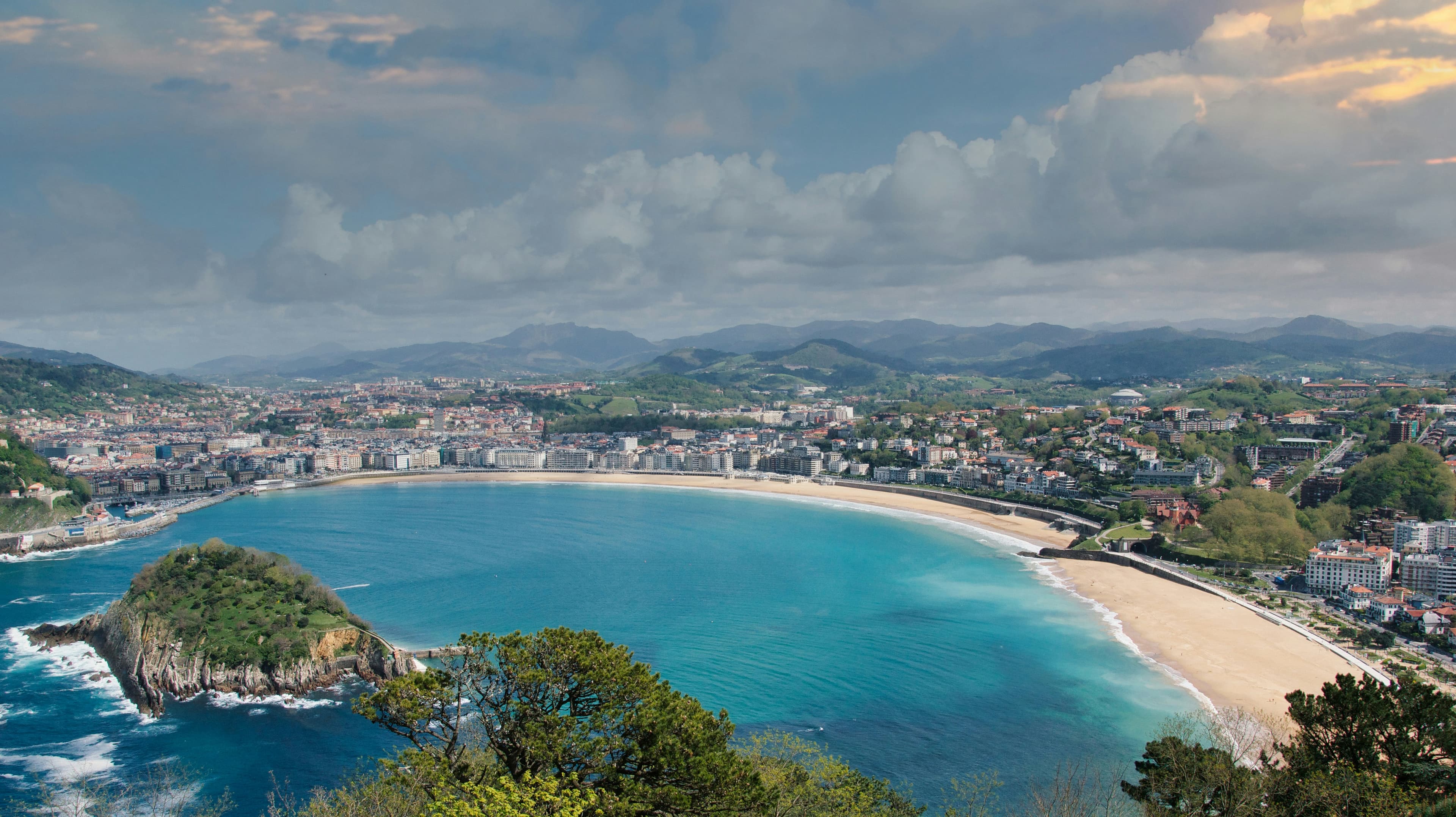 San Sebastián 2025: Pintxos, Playas y Museos — Guía Larga para Disfrutar sin Prisa
