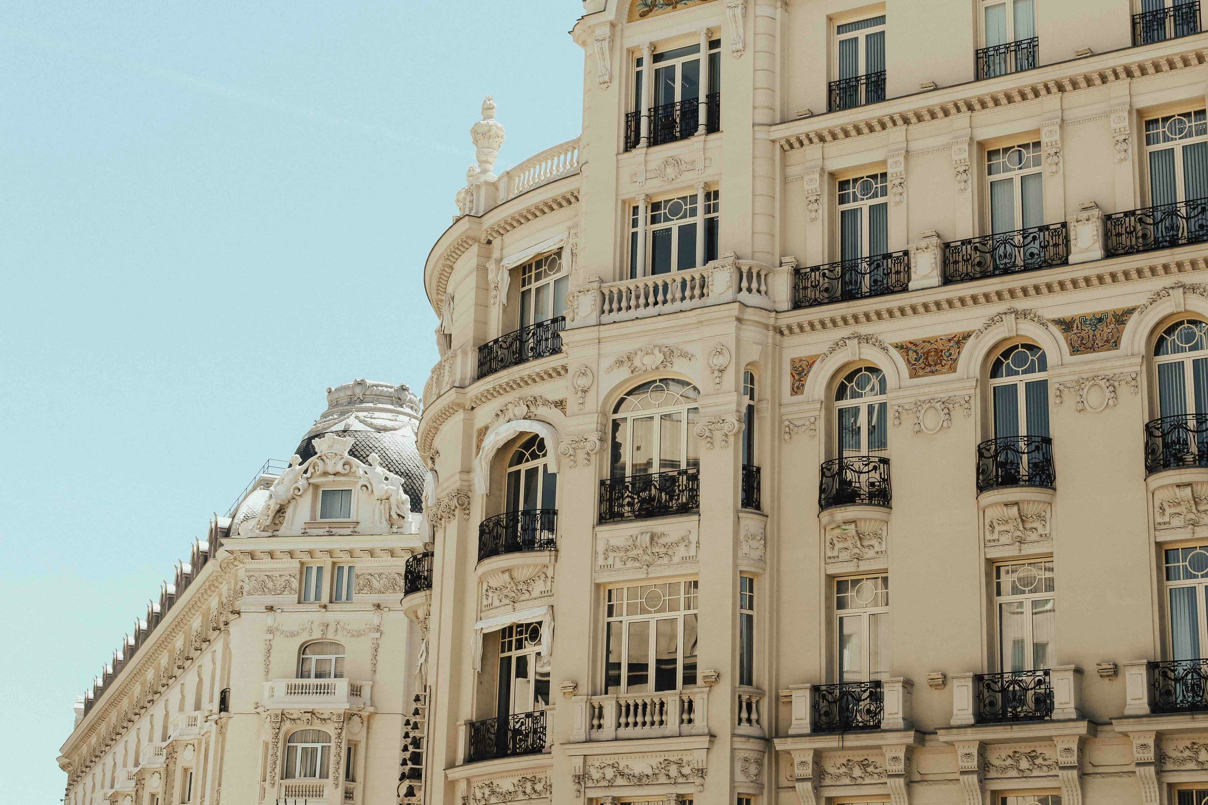 Madrid 2025: Barrios, museos y mercados — guía urbana profunda de 4–6 días para vivir la capital
