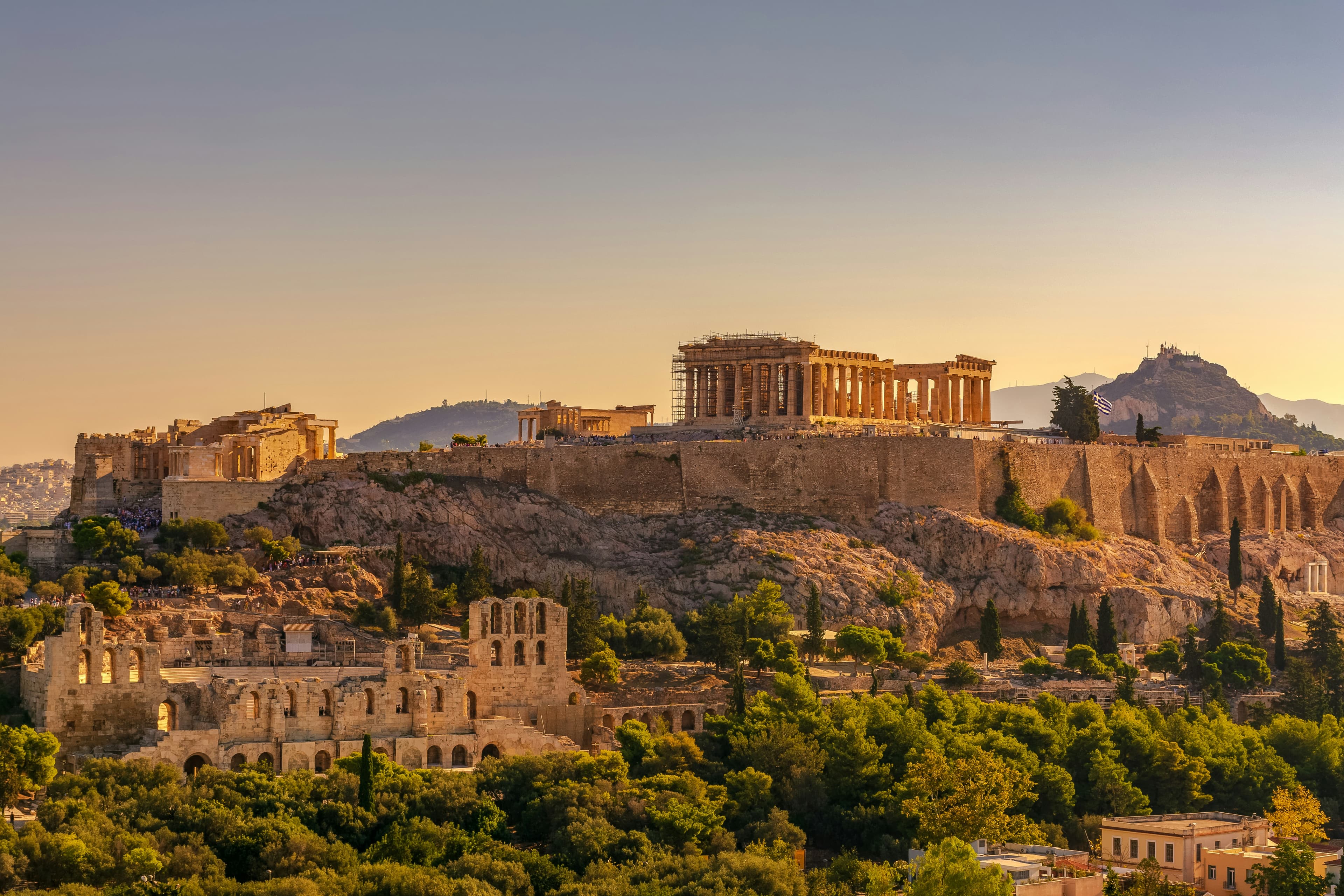 Athens 2025: Acropolis, Neighborhoods, and a 2–4 Day City Guide for First-Timers and Returnees