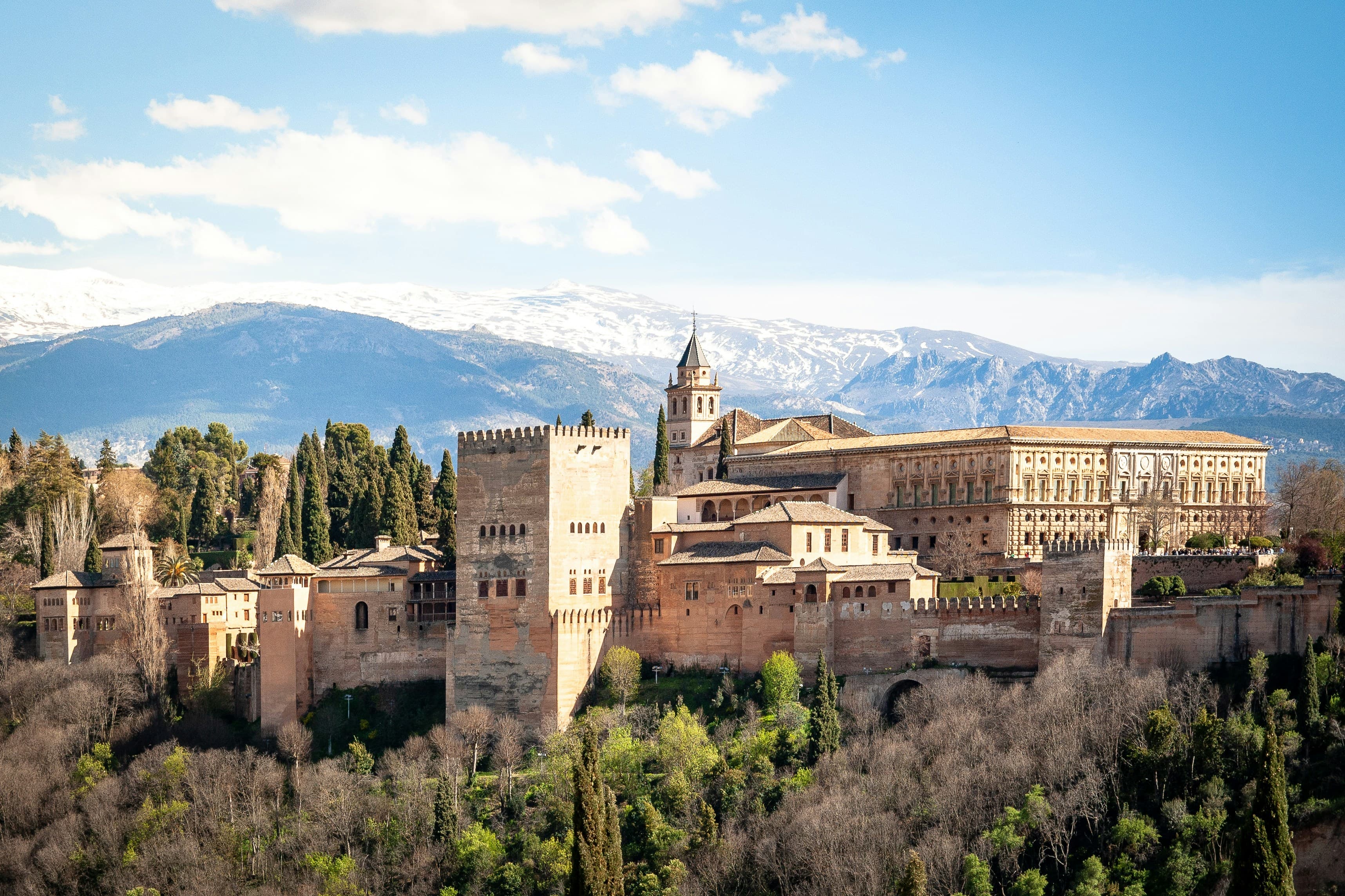 Granada 2025: Alhambra, Albaicín y Sacromonte — Guía completa de 4–6 días