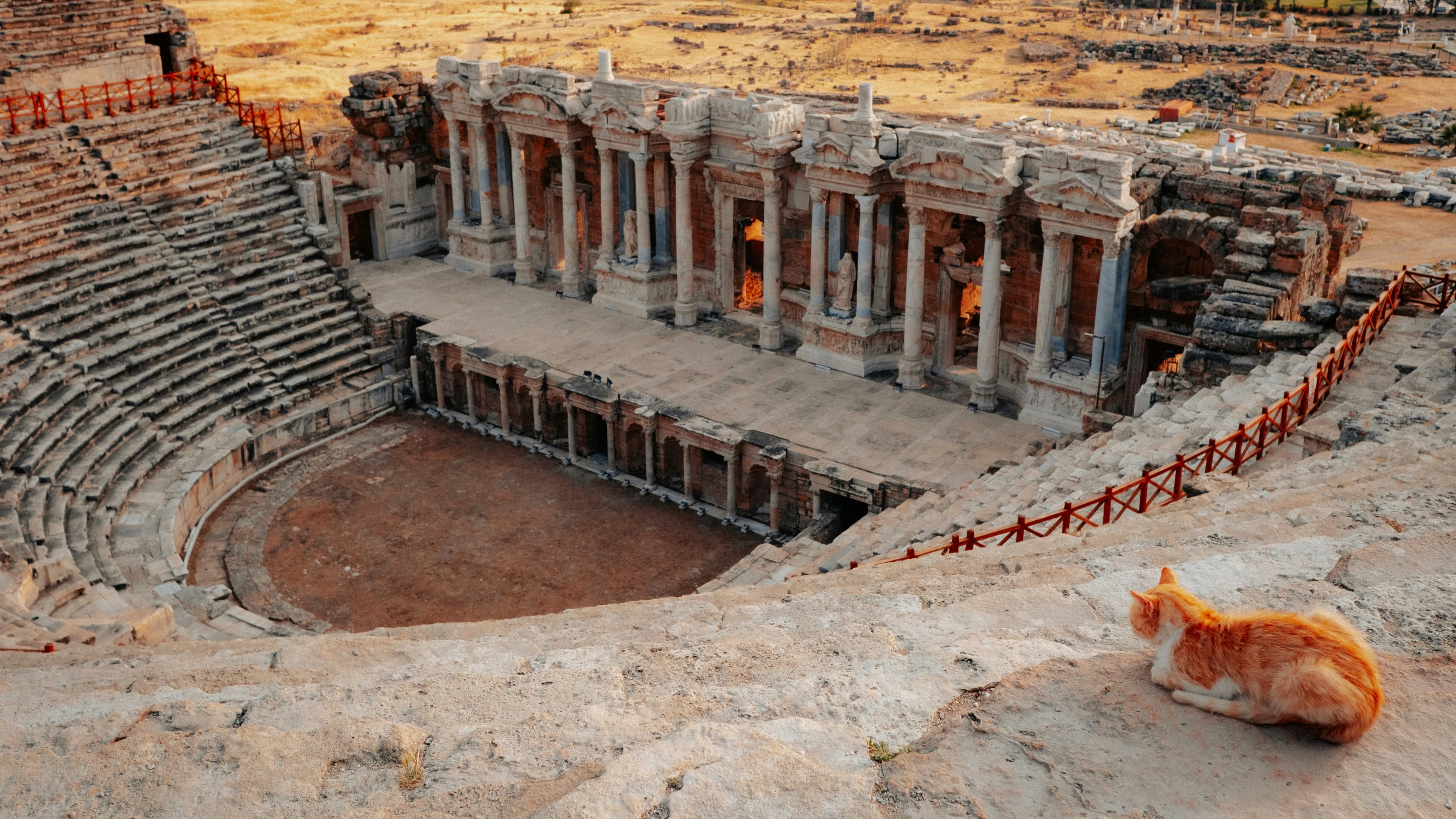 Pamukkale & Hierapolis 2025: Termal Teraslar, Antik Kent ve Yavaş Seyahat — Kapsamlı Rehber